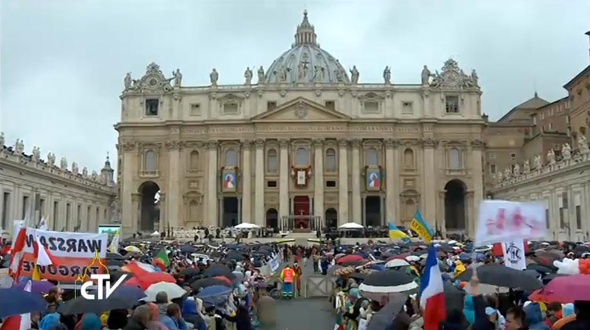 San Pietro Santificazione Giovanni XXIII e Giovanni Paolo II