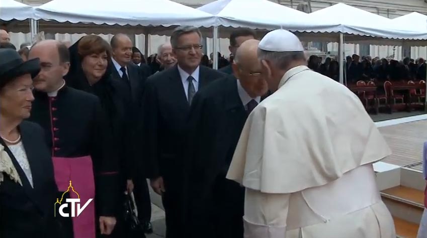 Santificazione dei due Papi Giovanni XXIII e Giovanni Paolo II in San Pietro